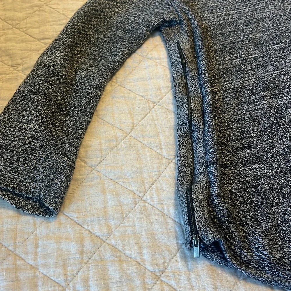 Banana Republic sweater with side zippers - Picture 3 of 6